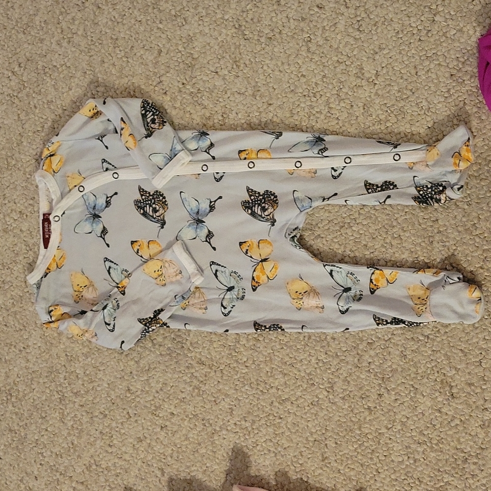 Milkbarn onesie 6-9